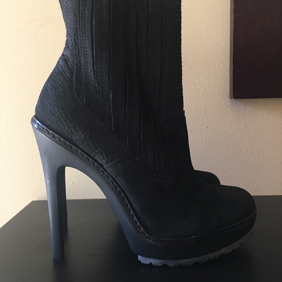 BCBG MAXAZRIA suede boots NIB - Picture 3 of 5